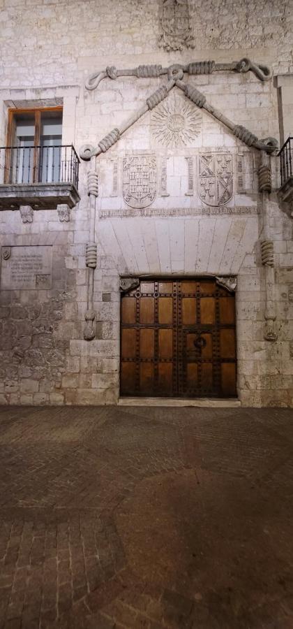 Mia Suites I Centro Historico - Parking & Wifi Free Burgo Kültér fotó